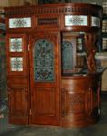 bar stil clasic 1800 british lemn stejar baituit cires combinat cu elemente din sticla tip vitraliu si frizuri